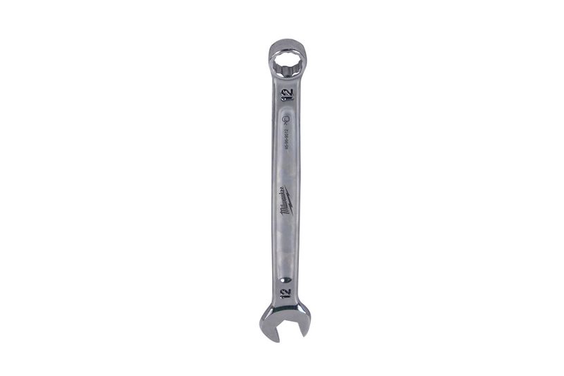 Llave combinada Milwaukee de 12 mm, vista frontal completa sobre fondo blanco