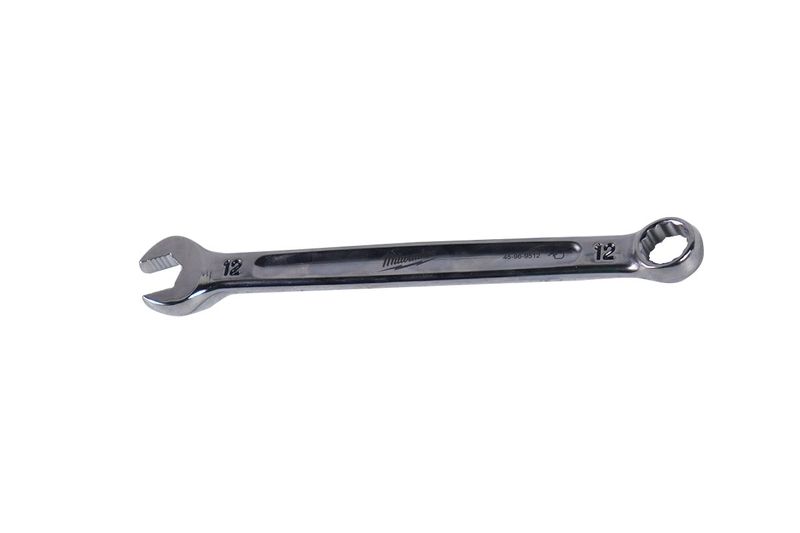 Llave combinada Milwaukee de 12 mm, vista lateral completa sobre fondo blanco