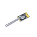 Llave crecen Stanley de 12 pulgadas cromada, vista lateral completa con empaque de cartón amarillo y negro