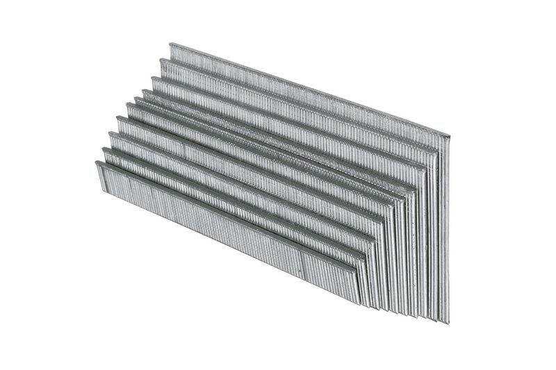 Clavos para clavadora Truper de 1-5/8 pulgadas, varias tiras de clavos metálicos dispuestos en diagonal