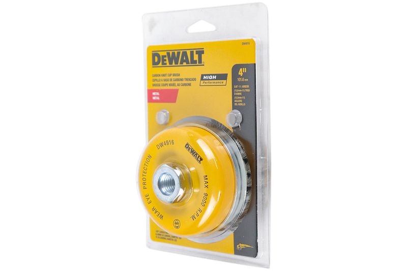 Cepillo circular para esmeriladora DeWalt de 4 pulgadas hilo trenzado cono, en su empaque plástico con tarjeta amarilla