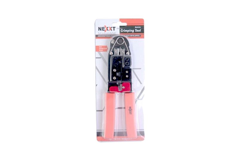 Tenaza prensa conector plug RJ-45 11 14 Newlink, en su empaque blíster con mangos rojos y cuerpo metálico