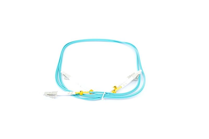 Patch cord duplex Newlink de 1 metro LC-LC OM3, cable celeste enrollado con conectores blancos y clips amarillos