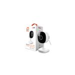 Cámara smart resolución 2K para interior Nexxt, equipo blanco junto a su caja con ilustraciones y especificaciones