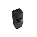 Parlante vertical Bluetooth Xboom 300 W RNC5 LG, vista diagonal desde arriba enfocando el panel de control superior