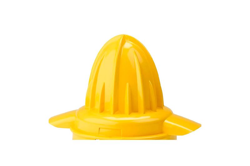 Exprimidor de cítricos 32 onzas Black+Decker, primer plano del cono exprimidor de color amarillo