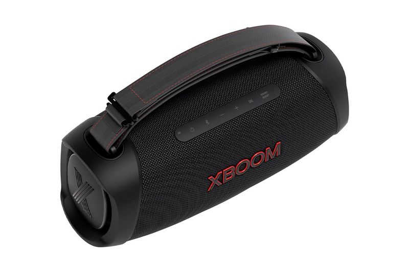 Bocina bluetooth Xboom Go XG8T 60 W LG, vista superior detallando los botones de control y la correa negra