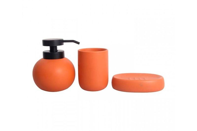 Juego accesorios para baño cerámica naranja liso 3 piezas Concepts, dispensador con bomba negra, vaso y jabonera