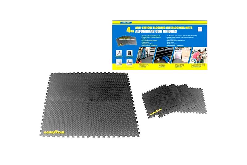 Alfombra PVC multiuso 61x61 cm gris Goodyear, cuatro piezas ensambladas y otras cuatro sueltas junto a su empaque