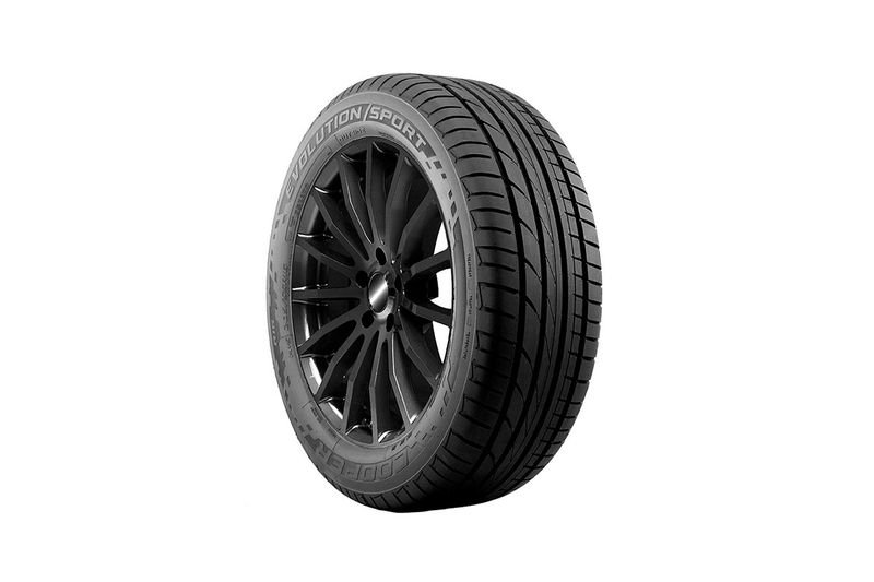 Llanta 205/60R16 92H Evo Sport Cooper, vista frontal montada sobre un rin negro multirradio