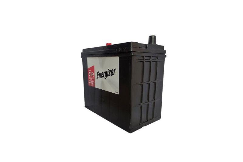 Batería Energizer EN-51R-500, CCA 500 AMP, vista lateral en ángulo que muestra el cuerpo plástico negro y etiqueta