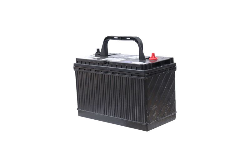 Batería Energizer EN-31T-750, CCA 750 amp, vista lateral con cuerpo negro estriado y terminal positivo rojo