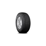 Llanta 225/70R14 98T Cooper Cobra Radial G/T, vista frontal con dibujo de banda de rodamiento y rin plateado