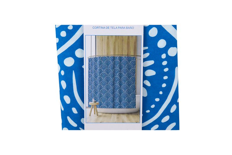 Cortina de baño azul Joy Sttelli, empaque plegado con fotografía del producto instalado en una bañera