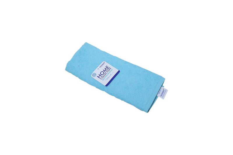 Toalla de mano pool azul 219 antimicrobial Hilasal, doblada con etiqueta azul de Home Collection y etiqueta blanca lateral