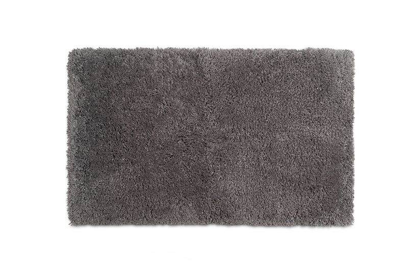 Alfombra para baño Lush gris Sttelli, vista cenital de la superficie texturizada y peluda