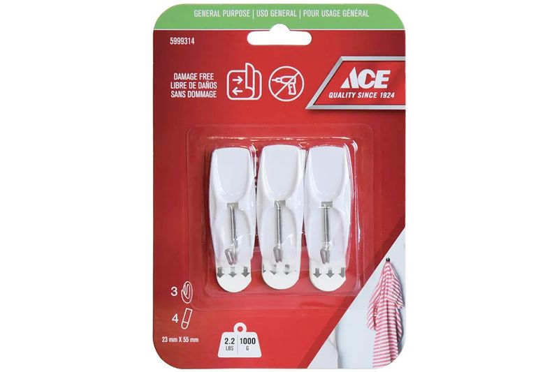 Gancho plástico adhesivo 3 ganchos + 4 tiras 1 kg blanco Ace, tres ganchos en su empaque rojo y blanco