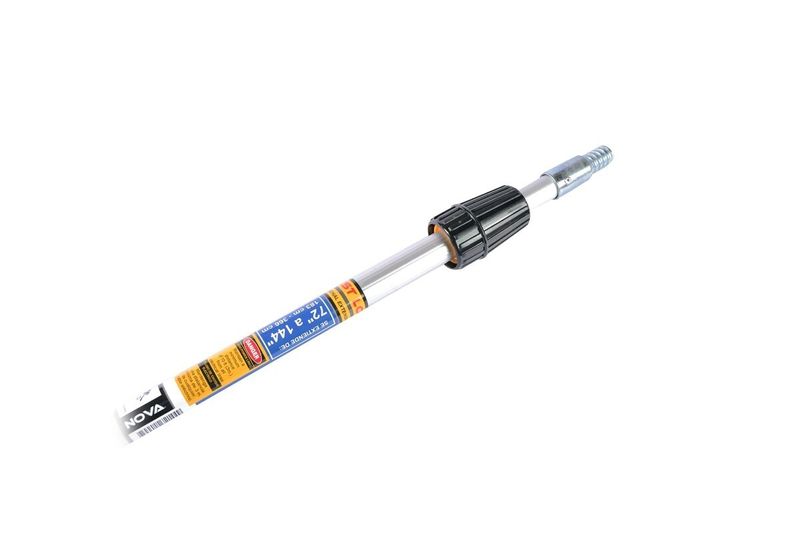 Extensión para rodillo telescópica semi profesional Nova de aluminio de 72x144 pulgadas, vista lateral con mango negro