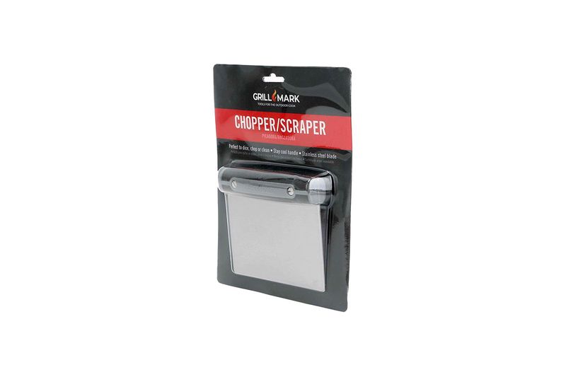 Espátula picadora para BBQ Grill Mark, producto en su empaque negro con letras rojas y blancas