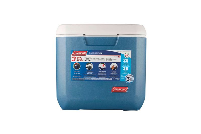Hielera 28 qt azul Xtreme Coleman, vista frontal resaltando las especificaciones técnicas y capacidad en el exterior