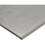 Platina 3 x 1/4 x 6 metros Indenicsa, vista en primer plano del extremo y la superficie metálica gris