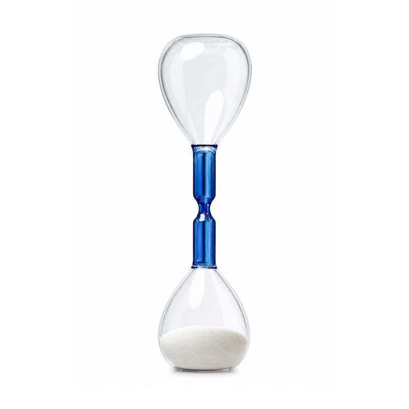 Reloj de arena decorativo 7.4x7.4x27 cm Concepts, vista frontal con estructura de vidrio y centro en color azul