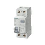 Autómato diferencial 1P + N 30 mA 6 amp 230 VAC Siemens, vista frontal en ángulo del dispositivo eléctrico blanco