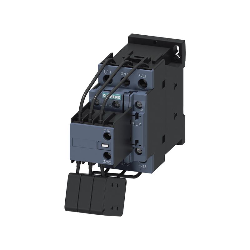 Contactor para condensador 16.7 kVAR 3 fases 230/400V S0 Siemens, vista frontal en ángulo con cables negros conectados