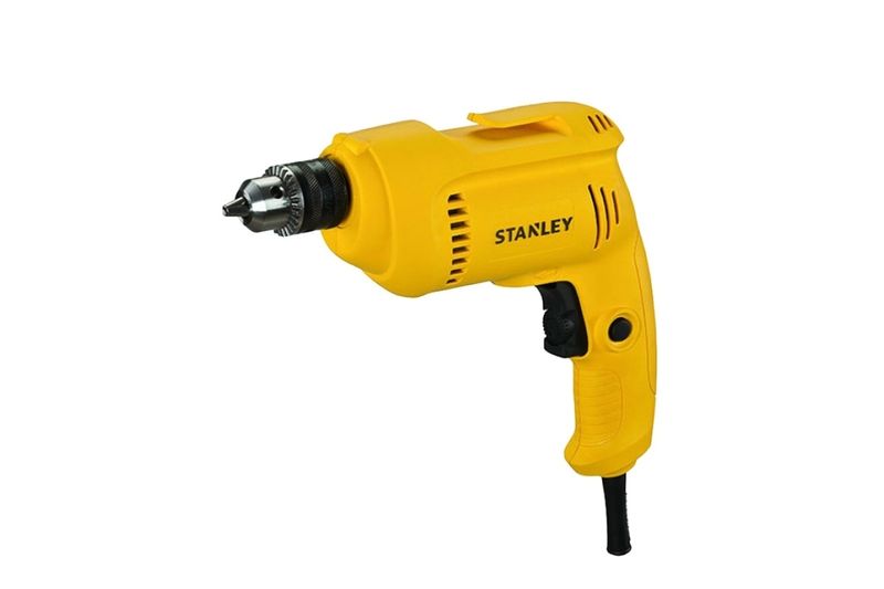 Taladro rotación eléctrico Stanley de 3/8 pulgadas y 550 W, vista lateral del equipo en color amarillo