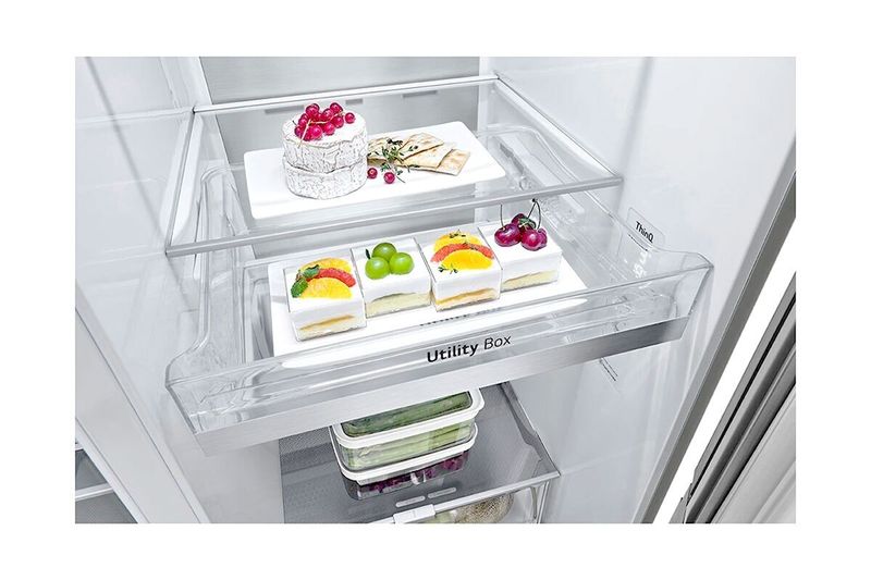 Refrigerador Inverter Instaview Door in Door 812 L Craft Ice LG, detalle interno del cajón Utility Box con postres