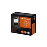 Reflector LED flood 50 W 4500 lm 5000 K negro Ledvance, caja de empaque con ilustración del equipo y especificaciones