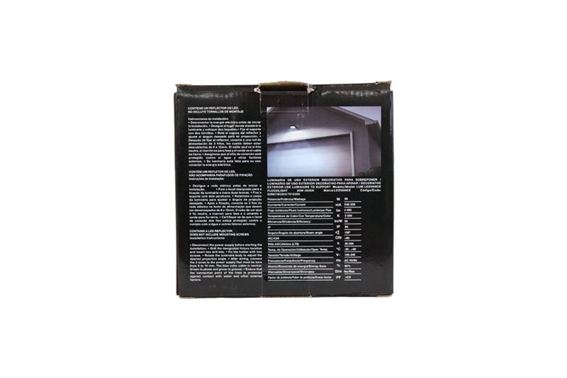 Reflector LED flood 50 W 4500 lm 5000 K negro Ledvance, parte posterior de la caja con instrucciones y tabla técnica