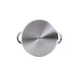 Juego de olla/vaporera para cocina pasta 5 qt Oster, vista superior de la tapa de acero inoxidable con logo grabado