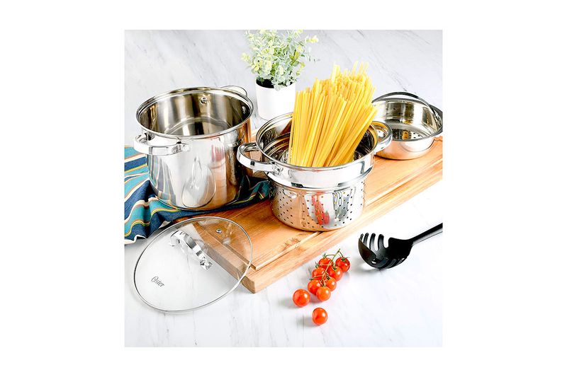 Juego de olla y vaporera para cocina pasta 5 qt Oster, piezas de acero inoxidable con pasta, tomates y tapa de vidrio