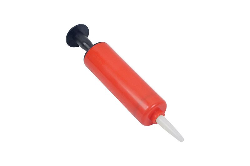 Bomba para inflar balones Home Plus, cuerpo de color rojo con mango y base negras y boquilla blanca