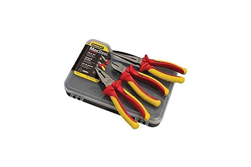 Juego de alicates 3 piezas 1000 V Stanley, tres herramientas con mangos rojos y amarillos sobre su estuche gris