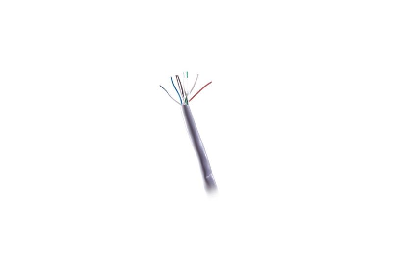 Cable UTP Cat5e CMR gris Newlink, detalle del extremo pelado mostrando los hilos internos de colores
