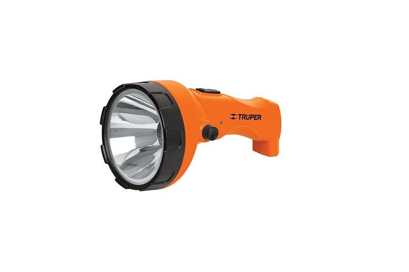Linterna de mano recargable 300 lúmenes LED Truper, vista lateral del cuerpo naranja con el logotipo de la marca