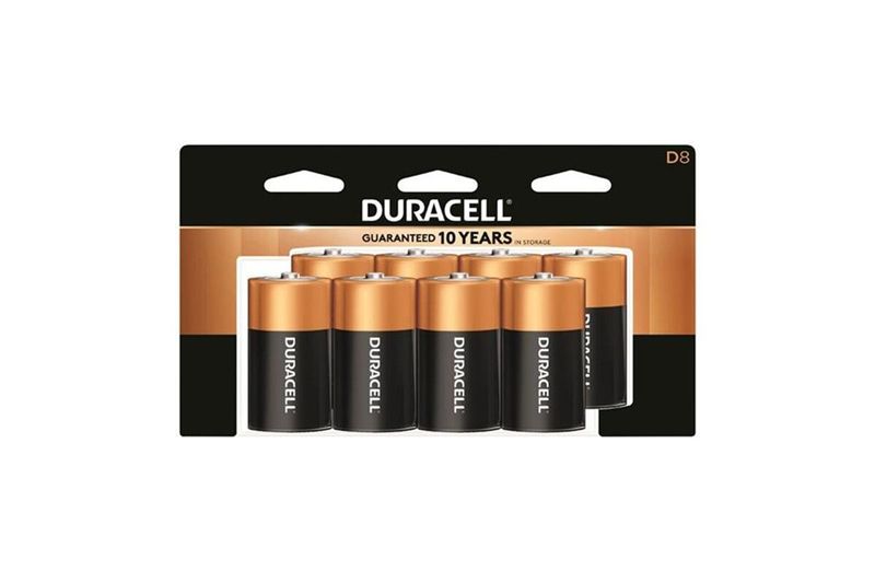 Batería alcalina D 8 piezas Duracell, empaque frontal con pilas negras y cobre alineadas en dos filas