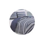 Juego de edredón Queen 3 piezas estampado Lyery navy CHD Home, colocado en cama con diseño de rayas azules y blancas