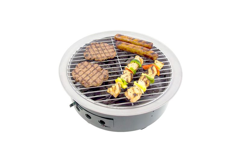 Ahumador/parrilla de carbón tipo bala compacto 376 pulgadas negro Dyna-Glo, vista superior con carnes y vegetales asándose