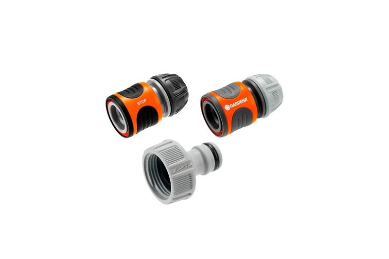 Manguera 20 m Classic 1/2 pulgadas con juego conectores Gardena, detalle de los tres conectores naranjas y grises