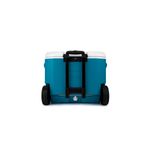 Hielera 60 cuartos azul con ruedas Coleman, vista trasera que muestra las ruedas negras y el asa de transporte
