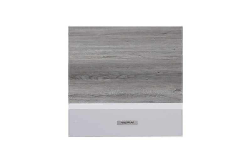 Mesa extensible Piazza blanco 10 personas Hespéride, detalle del tablero con textura de madera gris y placa de marca