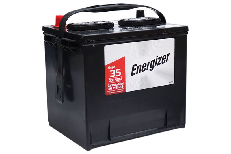 Batería Energizer EN-35-550, CCA 550 amp, vista frontal en ángulo donde se aprecia la etiqueta blanca y roja