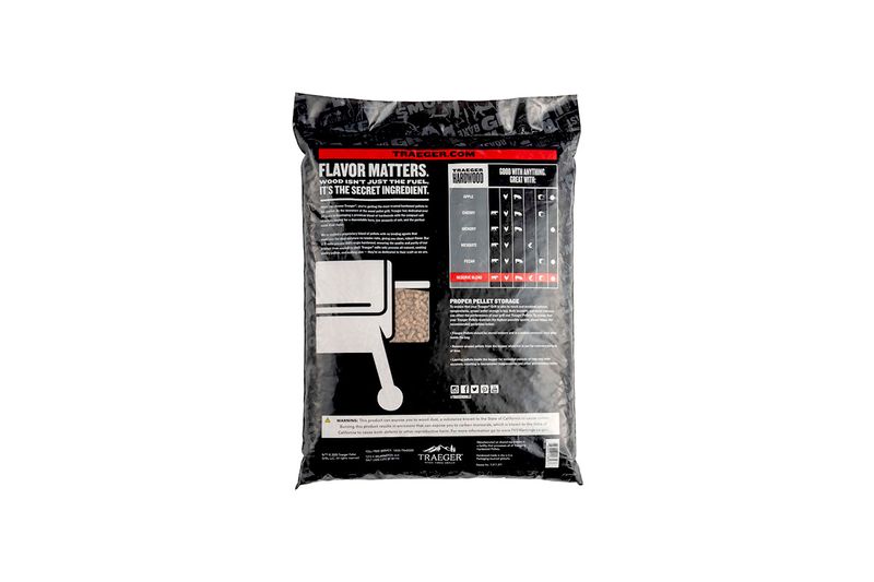 Pellets de madera manzana-cerezo-roble 20 lb Traeger, parte posterior de la bolsa con tabla de sabores y advertencias