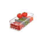 Contenedor para refrigerador de 3 secciones apilable plástico Interdesign, con tomates y guisantes en su interior