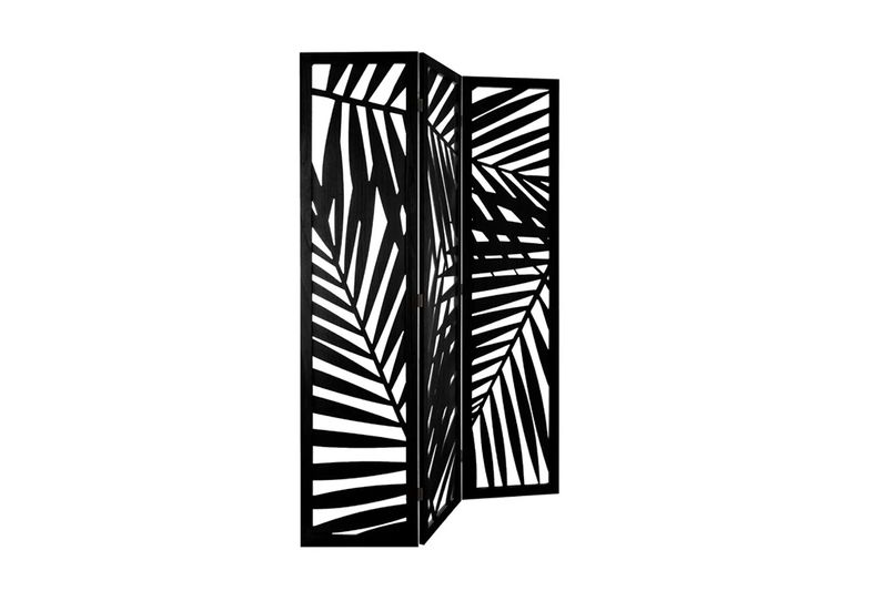 Panel decorativo tipo biombo Akira negro 170 cm Atmosphera, vista en ángulo que muestra el despliegue de sus paneles