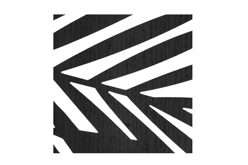 Panel decorativo tipo biombo Akira negro 170 cm Atmosphera, acercamiento al detalle del calado con diseño de hojas