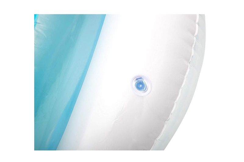 Flotador doble anillo 1.88 m x 1.17 m Bestway, primer plano de la válvula de inflado transparente sobre material blanco